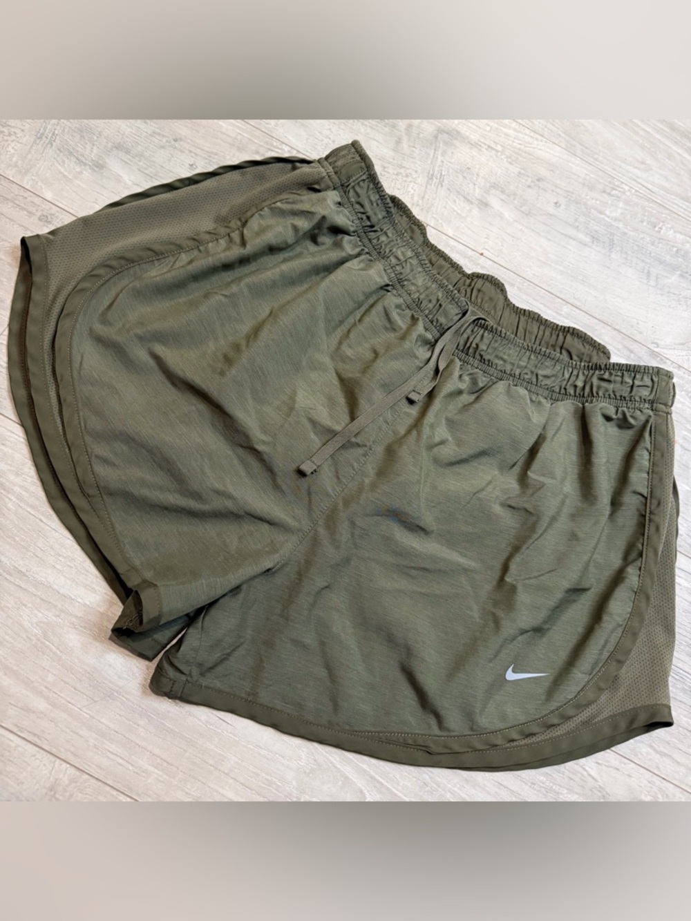 Nike Women’s Olive Athletic Shorts L